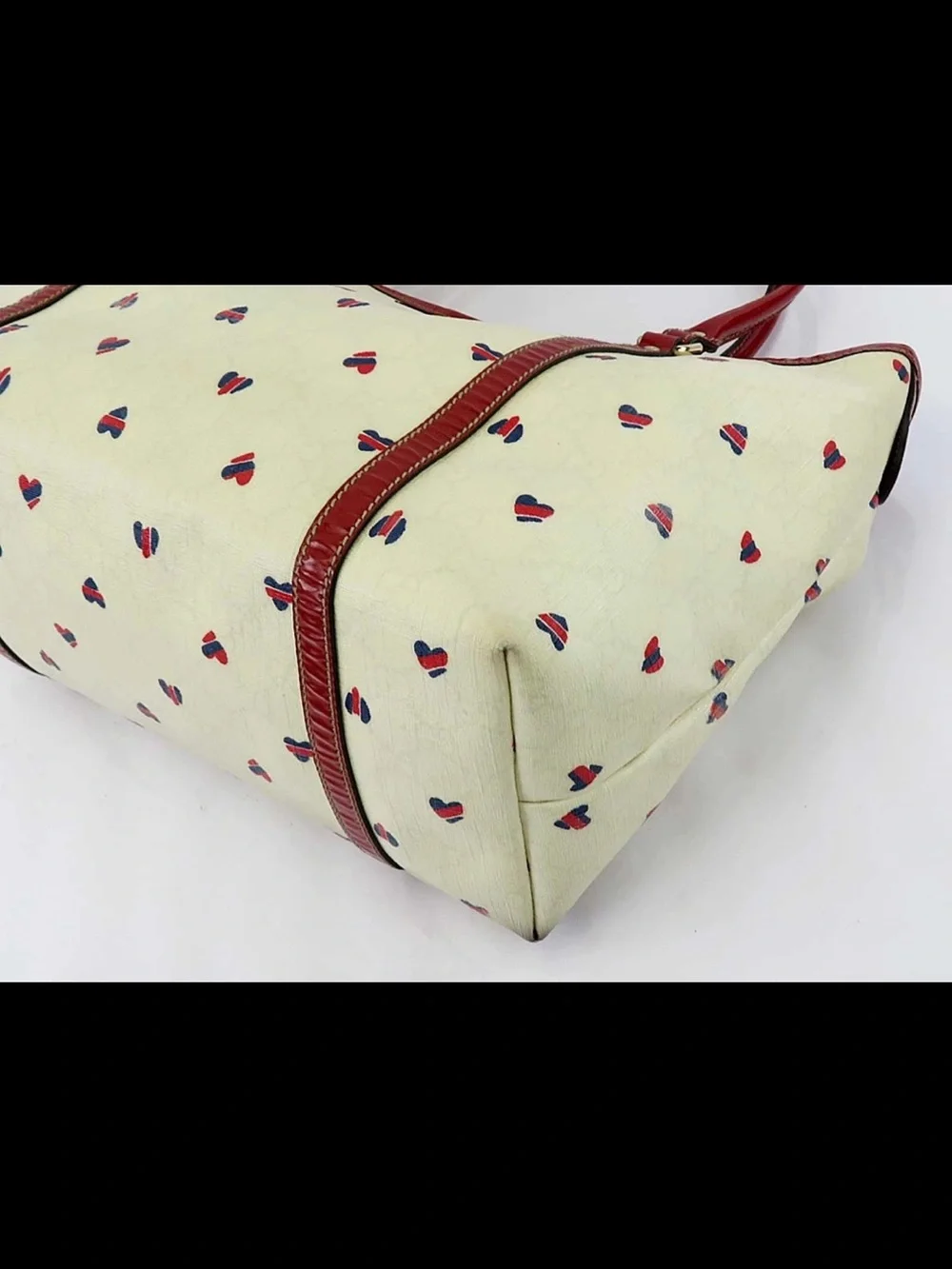 Gucci Cream Tote with Red Heart Motif